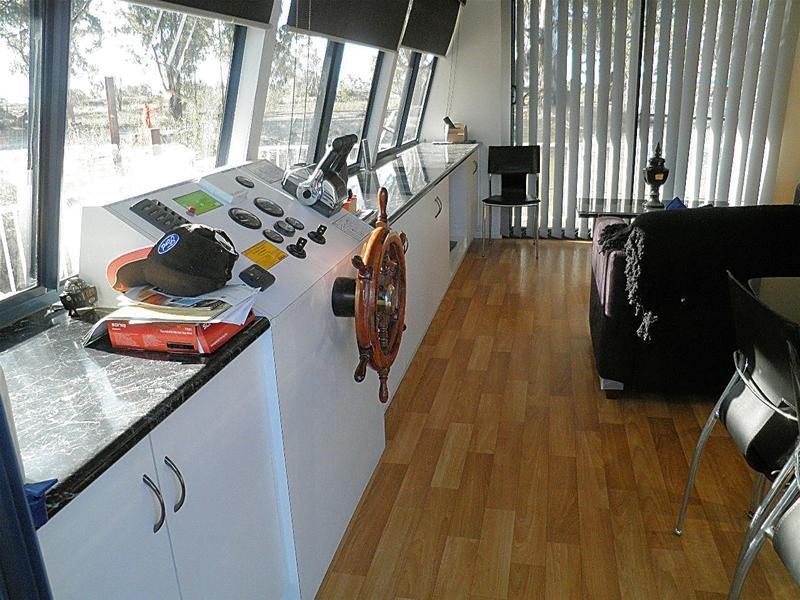 Murray Magic – Houseboat, Euston NSW 2737