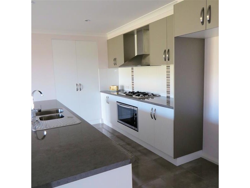 18 Palm Springs Drive, Mildura VIC 3500