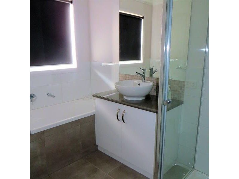 18 Palm Springs Drive, Mildura VIC 3500