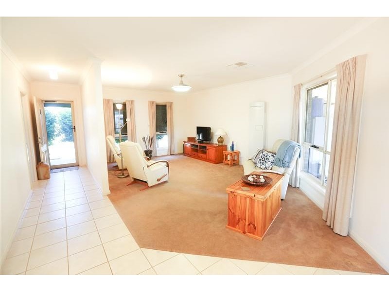37 Carfora Drive, Mildura VIC 3500