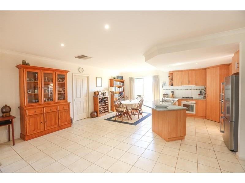 37 Carfora Drive, Mildura VIC 3500