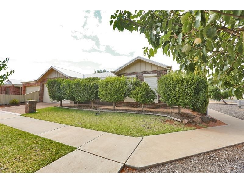 37 Carfora Drive, Mildura VIC 3500
