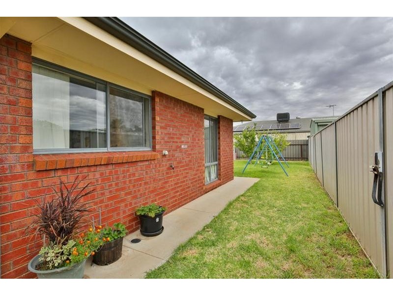2/9 Maloney Drive, Mildura VIC 3500