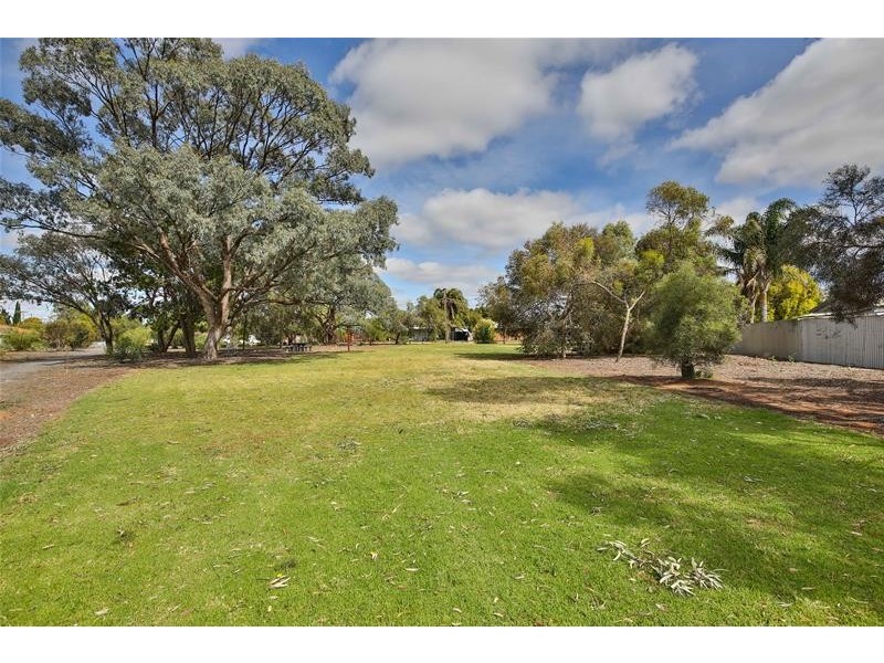 2 Neville Court, Mildura VIC 3500