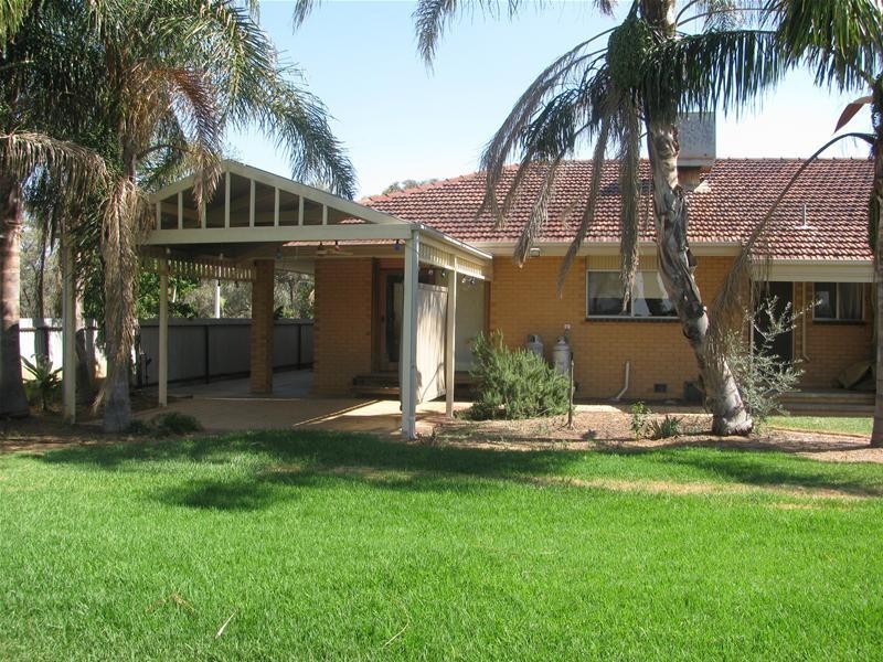 114 West Road, Buronga NSW 2739