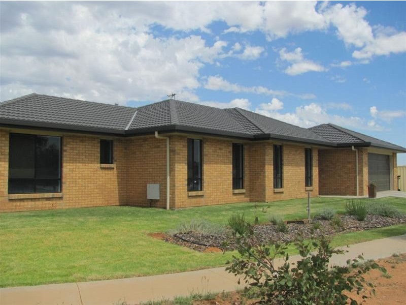 33 Philippa Crescent, Mildura VIC 3500