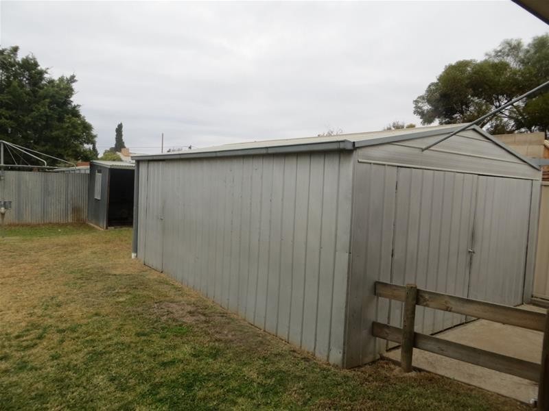 4 Hazel Avenue, Mildura VIC 3500