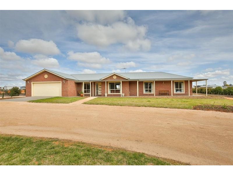 746 Cureton Avenue, Nichols Point VIC 3501