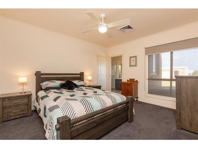 746 Cureton Avenue, Nichols Point VIC 3501