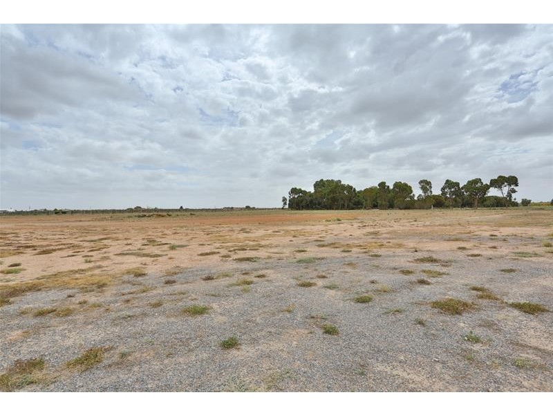 759 Walnut Avenue, Mildura South VIC 3501