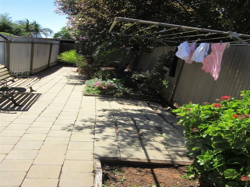 2/17 Whittaker Crescent, Red Cliffs VIC 3496