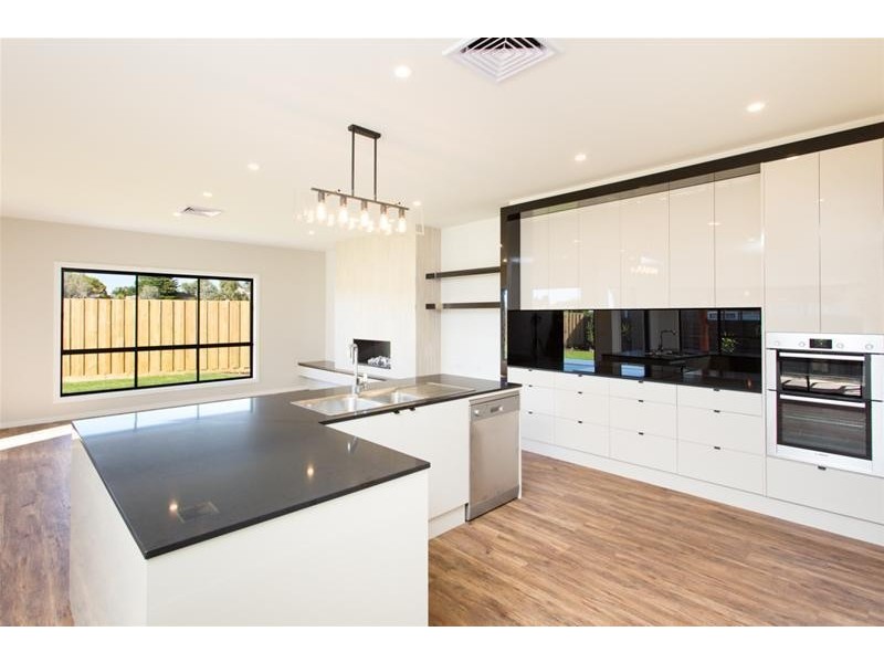 17 Bridge Way, Mildura VIC 3500