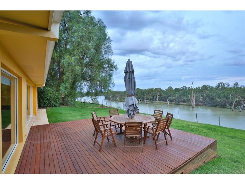 111 Adelaide Street, Gol Gol NSW 2738