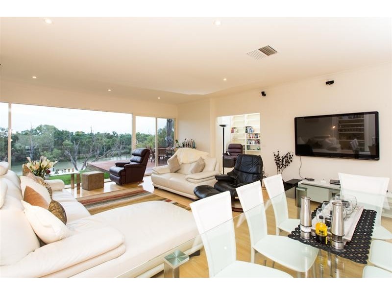 111 Adelaide Street, Gol Gol NSW 2738