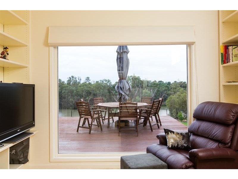 111 Adelaide Street, Gol Gol NSW 2738