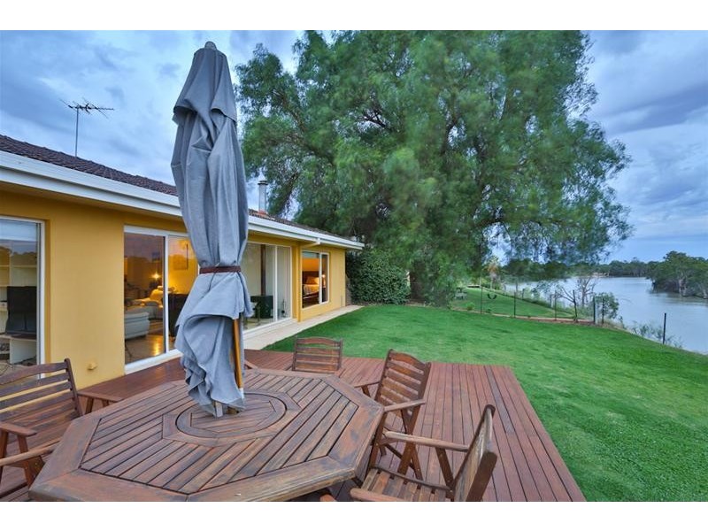 111 Adelaide Street, Gol Gol NSW 2738