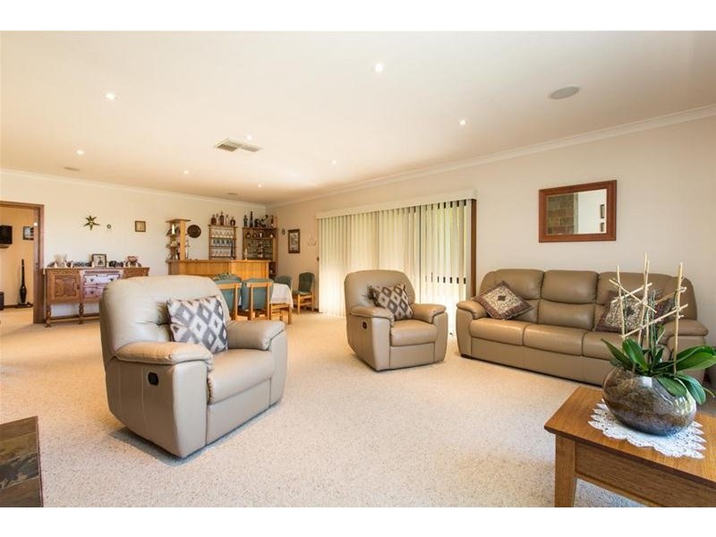 87 Bernarra Road, Dareton NSW 2717