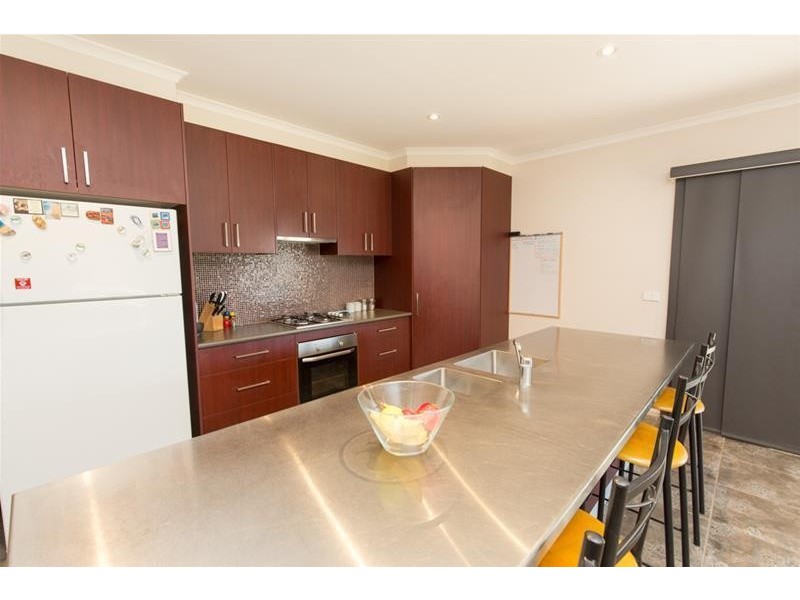 19 Anne Cox Drive, Red Cliffs VIC 3496