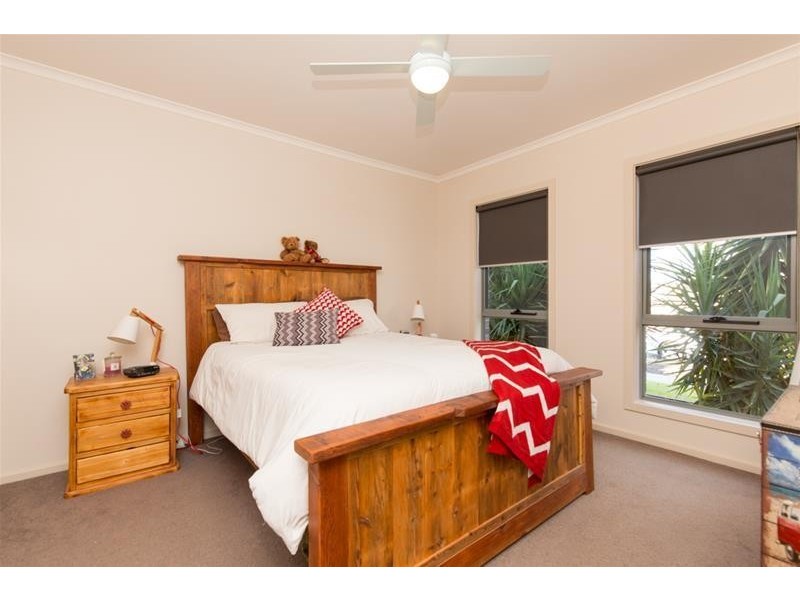 19 Anne Cox Drive, Red Cliffs VIC 3496