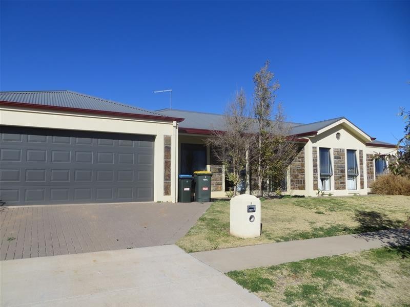 8 Bristol Way, Mildura VIC 3500