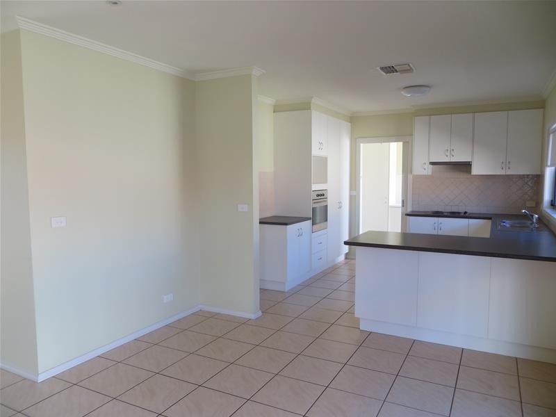 8 Bristol Way, Mildura VIC 3500