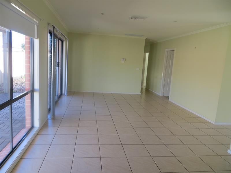 8 Bristol Way, Mildura VIC 3500