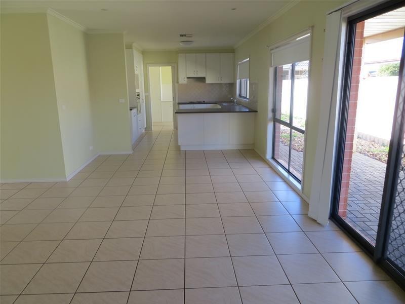 8 Bristol Way, Mildura VIC 3500