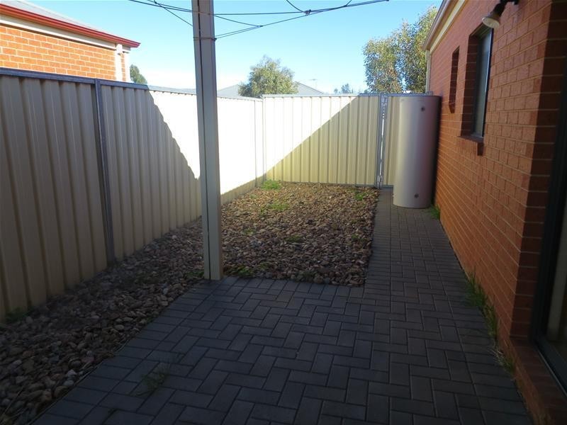 8 Bristol Way, Mildura VIC 3500