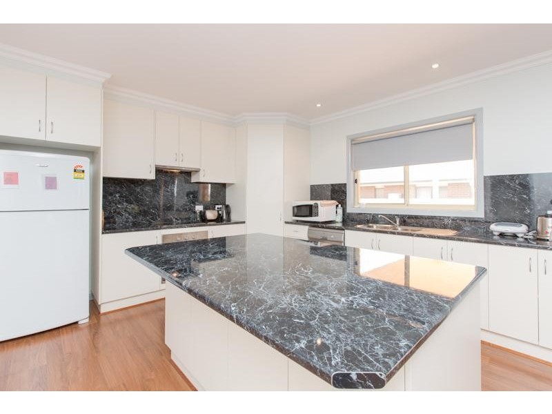 5 Shaddock Court, Ouyen VIC 3490