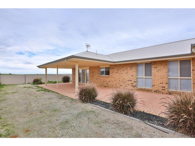 5 Shaddock Court, Ouyen VIC 3490
