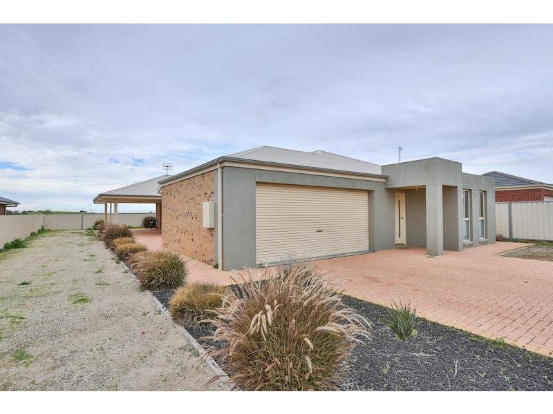 5 Shaddock Court, Ouyen VIC 3490