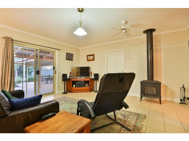 615 Cureton Avenue, Nichols Point VIC 3501