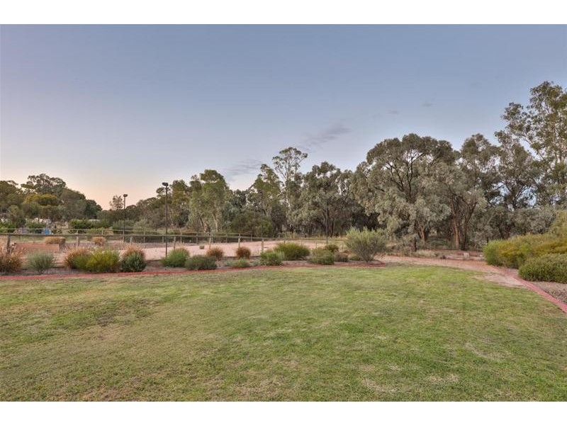 615 Cureton Avenue, Nichols Point VIC 3501