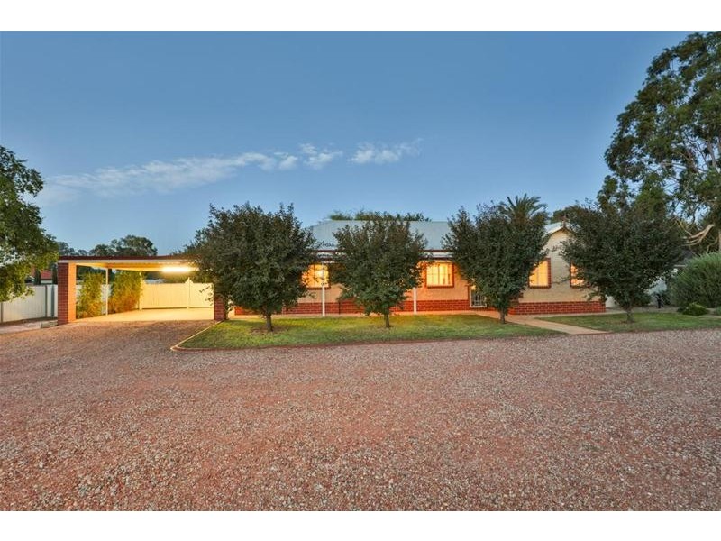 615 Cureton Avenue, Nichols Point VIC 3501