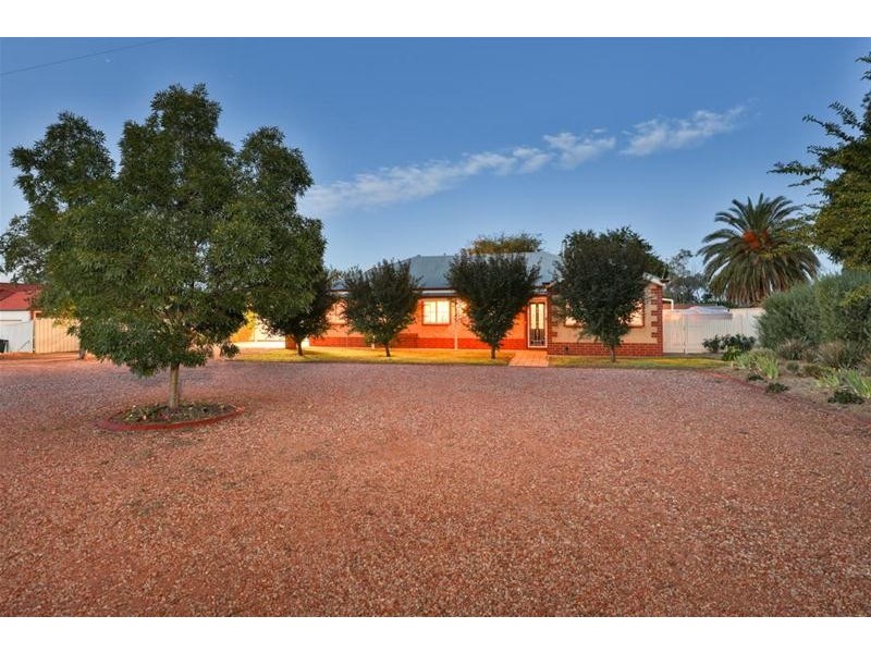 615 Cureton Avenue, Nichols Point VIC 3501