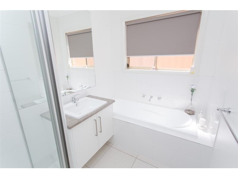 8 Eve Court, Mildura VIC 3500