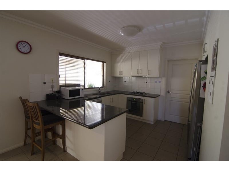 8B Dawn Avenue, Gol Gol NSW 2738