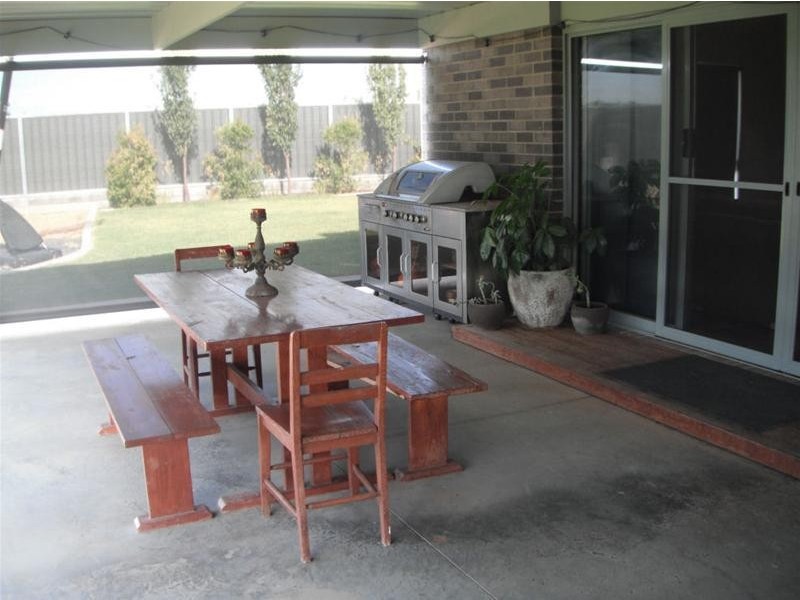 19 Anne Cox Drive, Red Cliffs VIC 3496