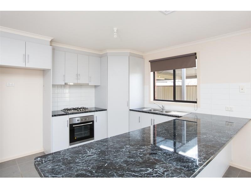 11 Darlington Parade, Mildura VIC 3500