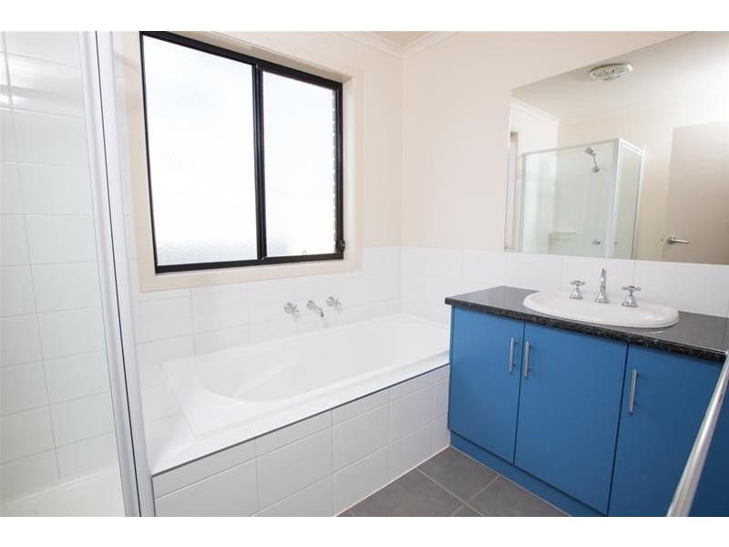 11 Darlington Parade, Mildura VIC 3500