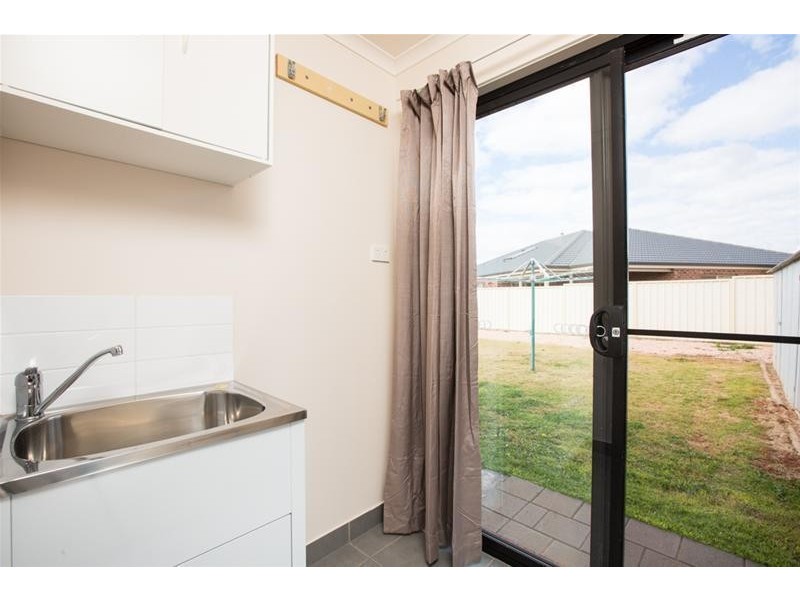 11 Darlington Parade, Mildura VIC 3500