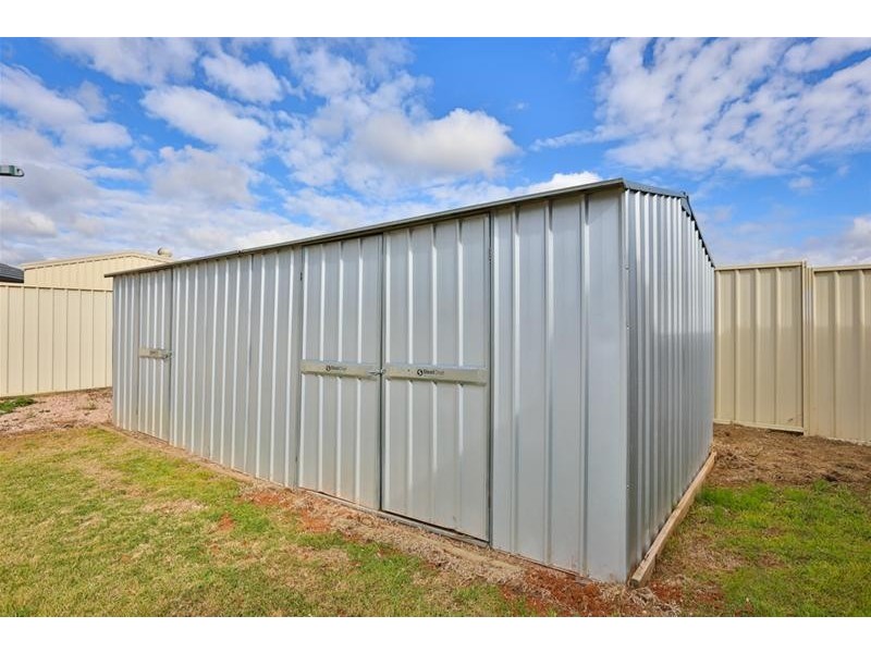 11 Darlington Parade, Mildura VIC 3500