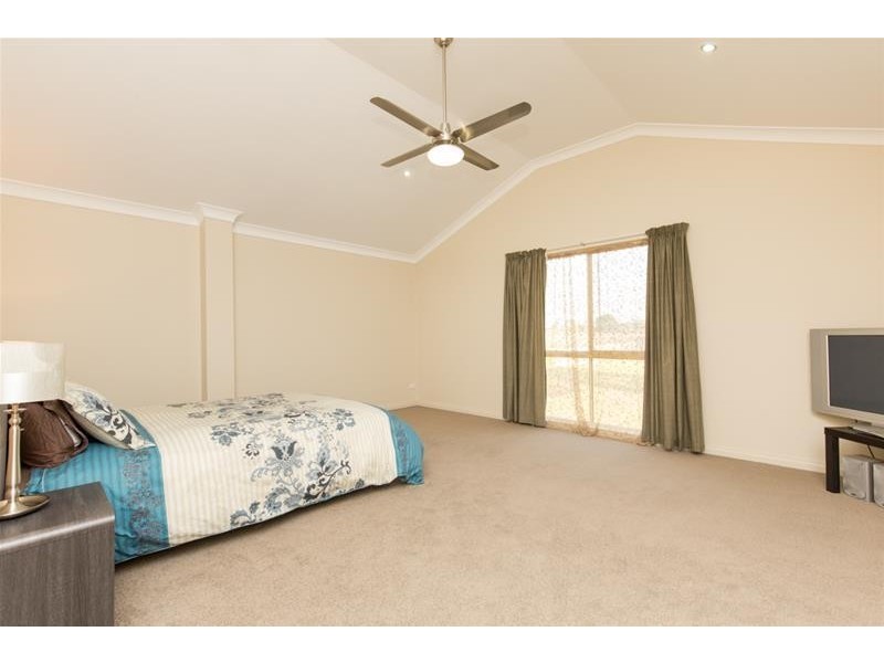 27 Creaton Lane, Irymple VIC 3498