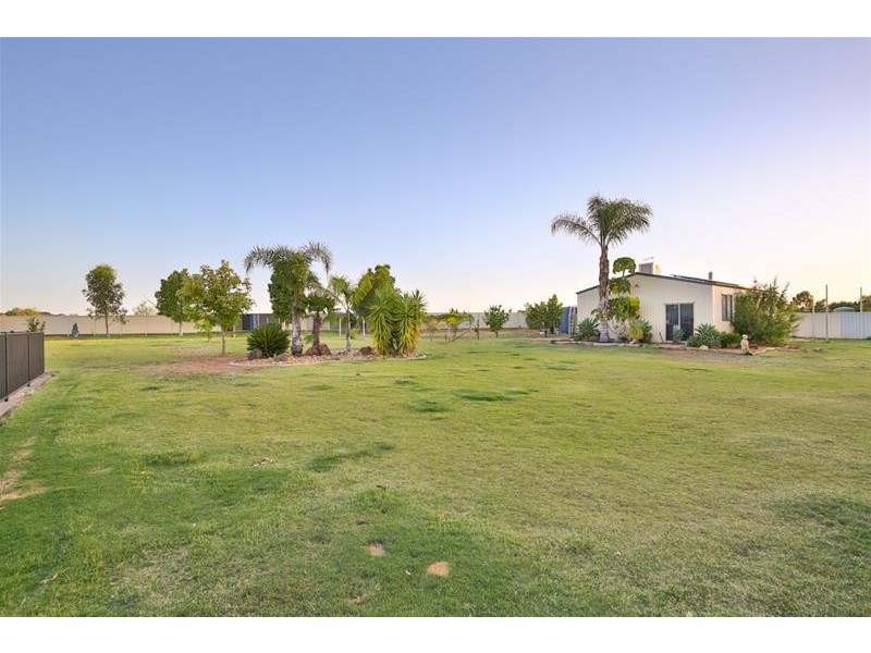 27 Creaton Lane, Irymple VIC 3498