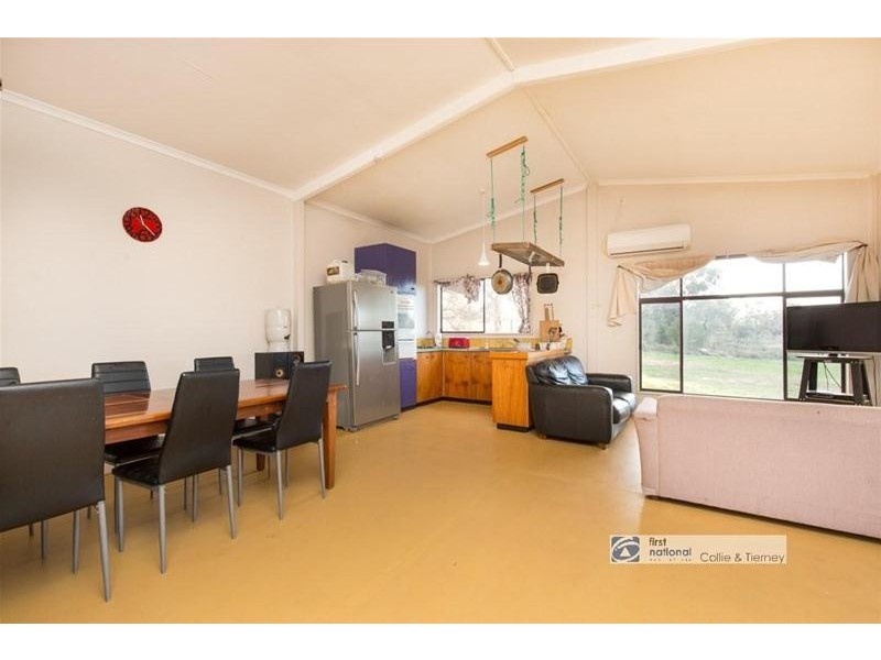 222 Woorlong Avenue, Red Cliffs VIC 3496