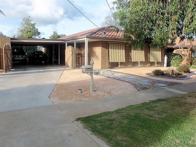 16 Euneva Drive, Mildura VIC 3500
