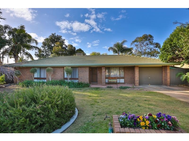 5 Morris Place, Buronga NSW 2739