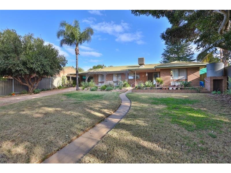 5 Morris Place, Buronga NSW 2739