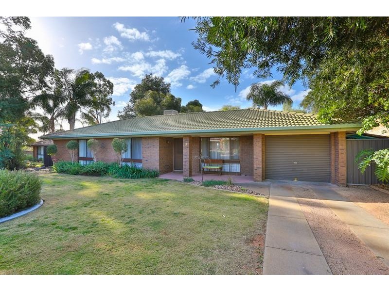5 Morris Place, Buronga NSW 2739