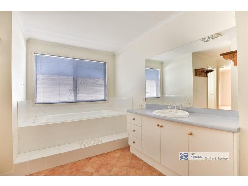 37 Channel Road, Merbein VIC 3505